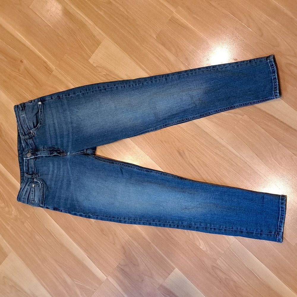 H&M Girlfriend Fit Jeans